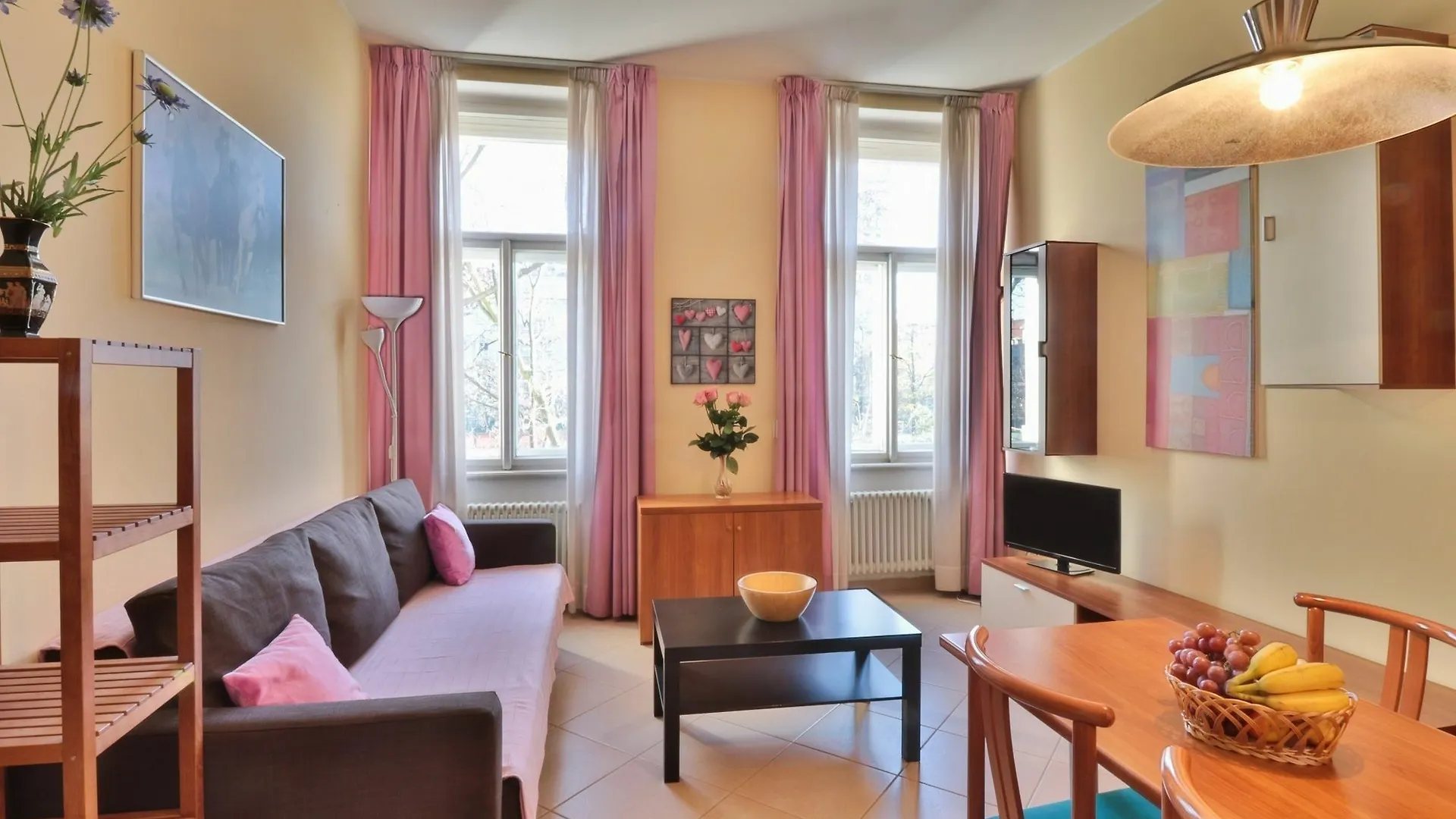 Wonderful Apartment In Vinohrady Prague